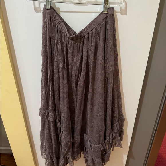 Elegant Lace Women’s Skirt in chocolate - Picture 1 of 2